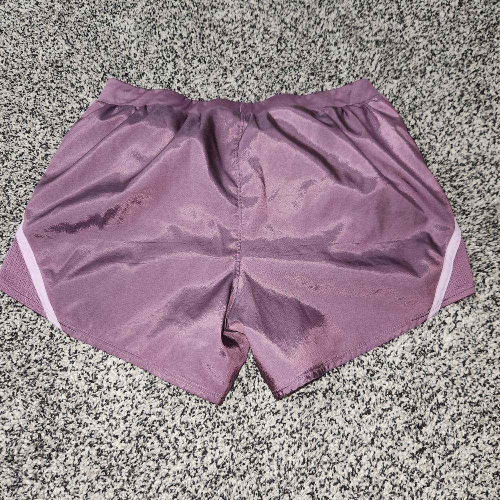 under armour fly‎ by shorts Size Medium Loose Purple Metallic Inside Liner Nwot - Picture 6 of 9